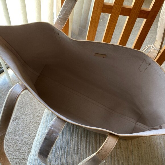 DKNY Donna Karan Creamy Beige Tote NWT - Picture 9 of 10